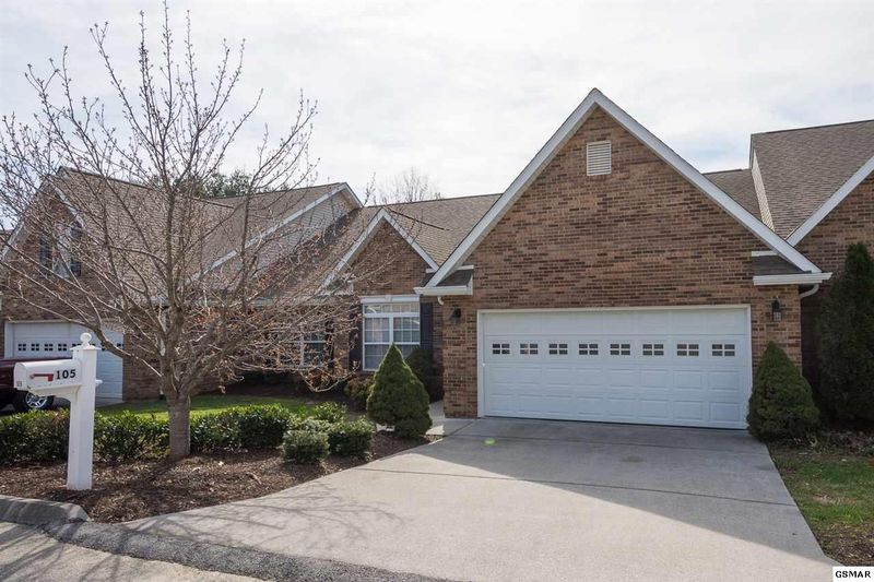 105 River Garden Ct, Sevierville, TN 37862