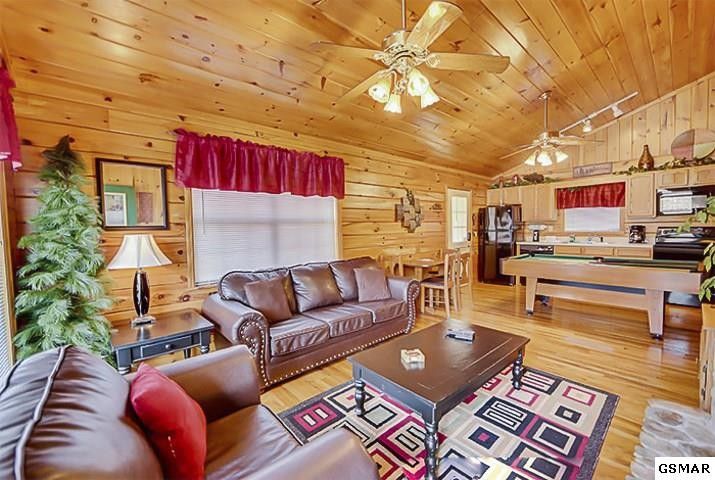 2201 Hawks Point Way, Sevierville, TN 37862