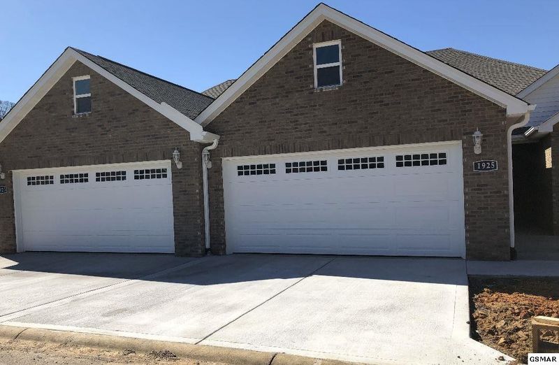 1925 Canyon Rd, Sevierville, TN 37862