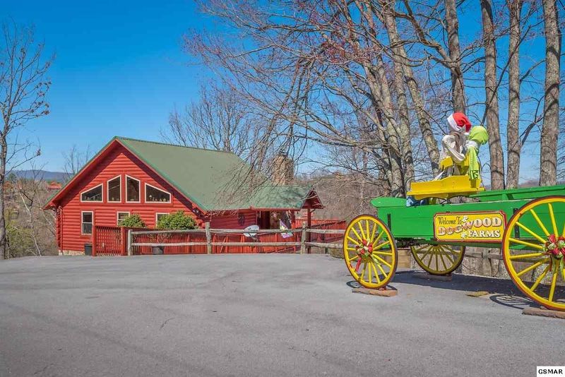 1650 Bench Mountain Way, Sevierville, TN 37862