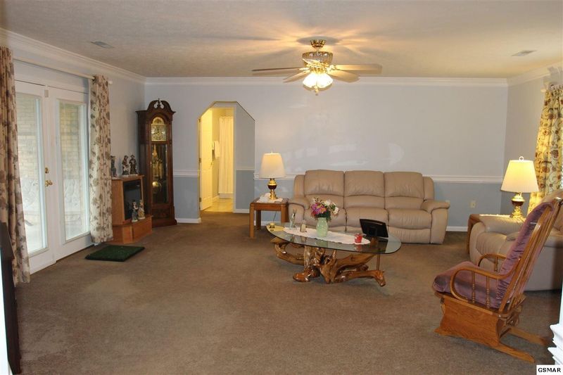 1986 Rays Gap Rd, Sevierville, TN 37876