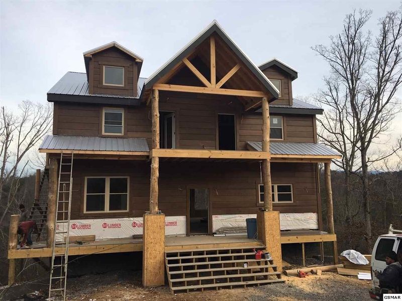 4130 Sleepy Valley Ln, Sevierville, TN 37876