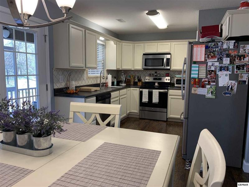 2239 Murphys Chapel Dr, Sevierville, TN 37876