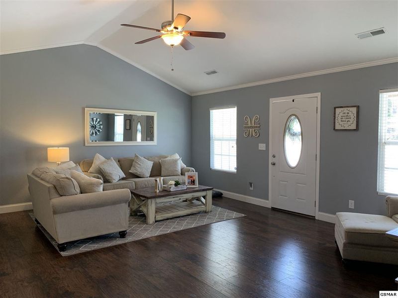2239 Murphys Chapel Dr, Sevierville, TN 37876