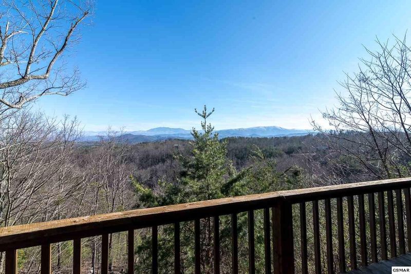 1910 Bluff Ridge Rd #AROOMWITHAVIEW, Sevierville, TN 37876