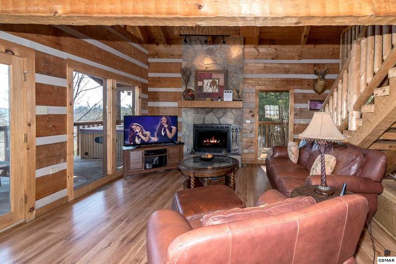 1910 Bluff Ridge Rd #AROOMWITHAVIEW, Sevierville, TN 37876