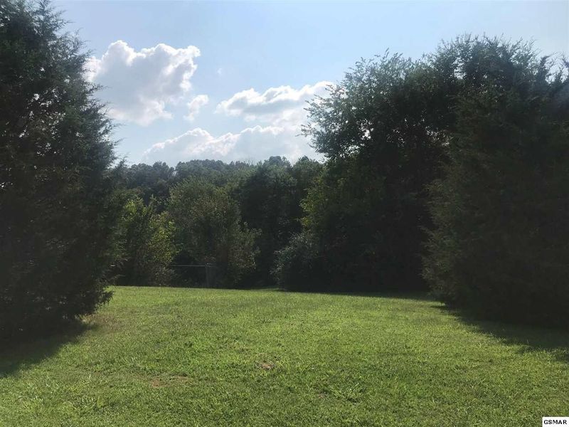 1709 Pittman Center Rd, Sevierville, TN 37876