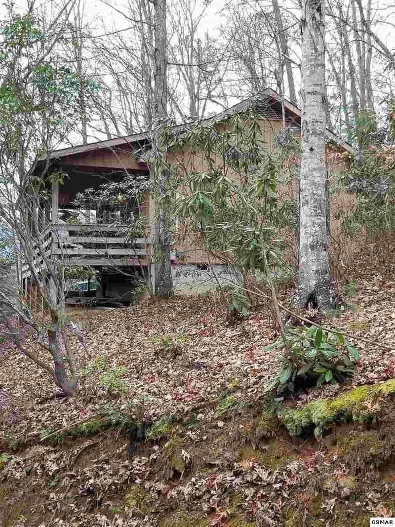 2739 Covemont Rd, Sevierville, TN 37862