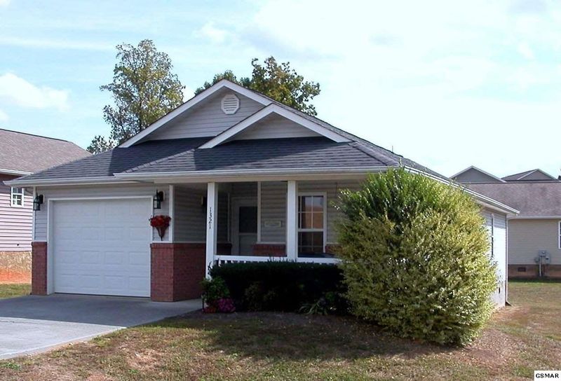1321 William Holt Blvd, Sevierville, TN 37862