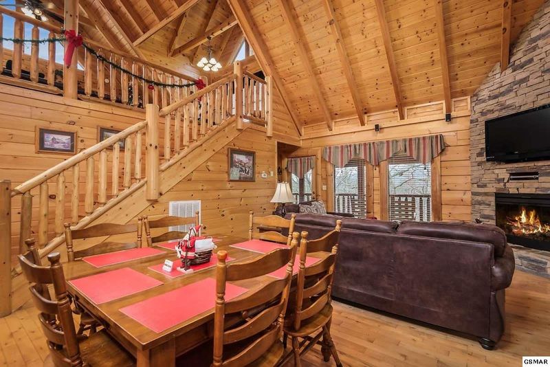 2032 Cougar Crossing, Sevierville, TN 37876