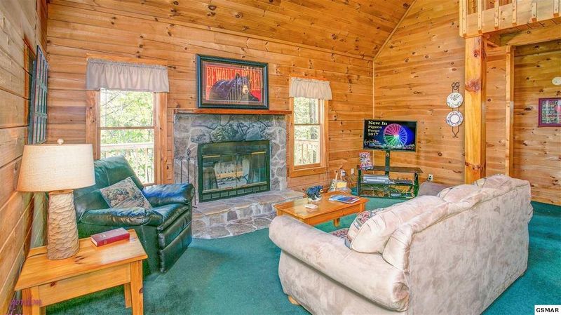 733 Ski View Ln #HAPPYHARBOR, Sevierville, TN 37876