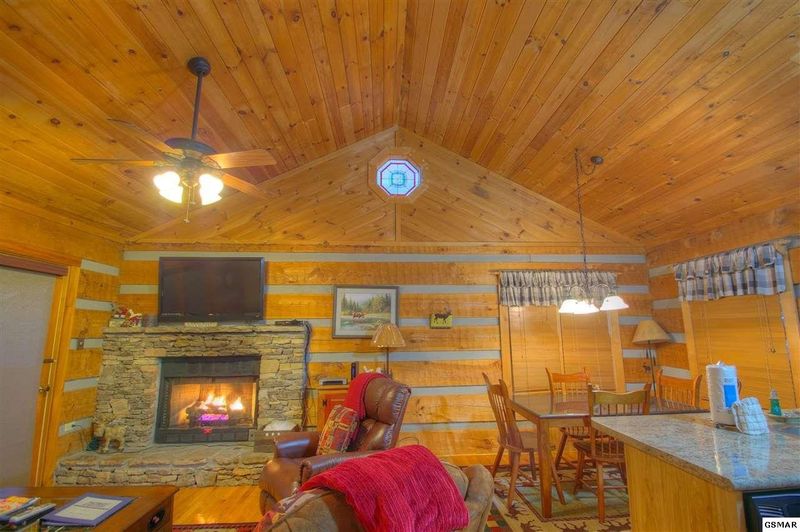 1806 Ridgecrest Dr #CHOCOLATEMOOSE, Sevierville, TN 37876