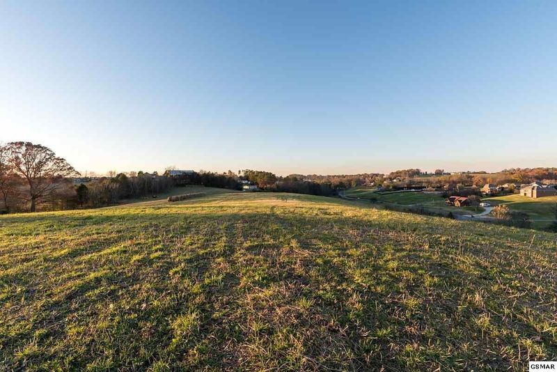 2854 Acres Denton Rd, Sevierville, TN 37862