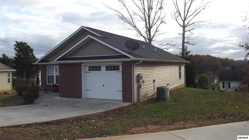 1853 Watauga, Sevierville, TN 37876