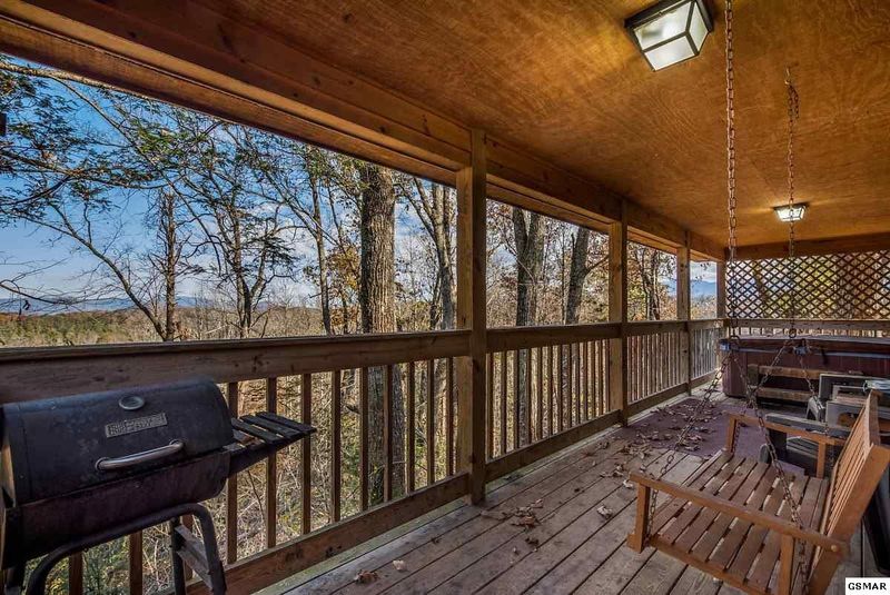 1920 S B Ogle Ln, Sevierville, TN 37876