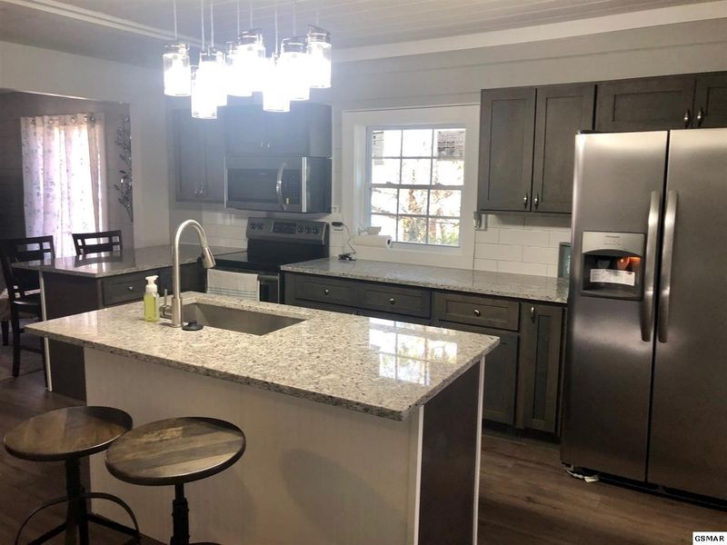505 Marshall St, Sevierville, TN 37862