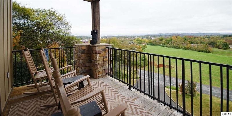 224 Maggie Mack #204, Sevierville, TN 37862