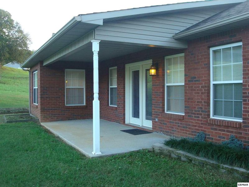 1818 River Vista Cir, Sevierville, TN 37876