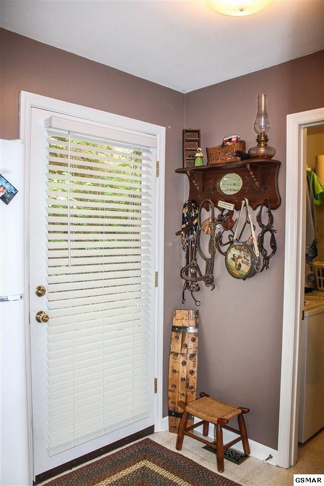 3647 Birds Creek Rd, Sevierville, TN 37876