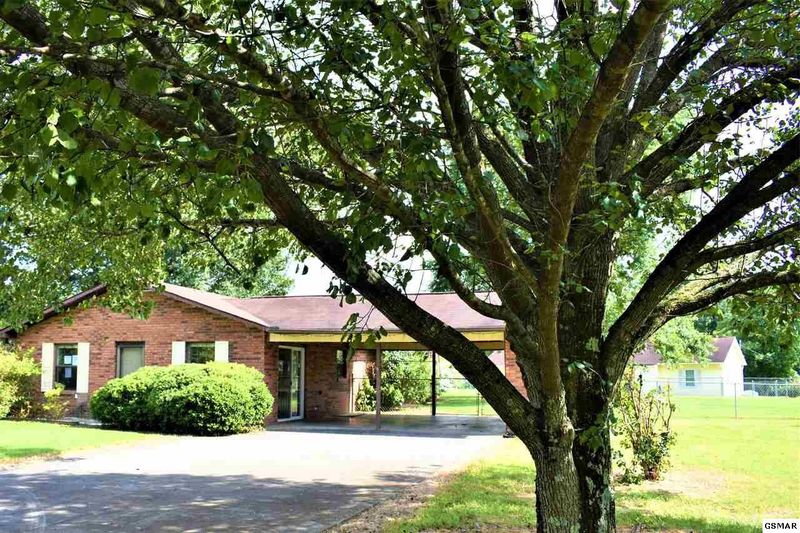1249 Tulip Cir, Sevierville, TN 37862