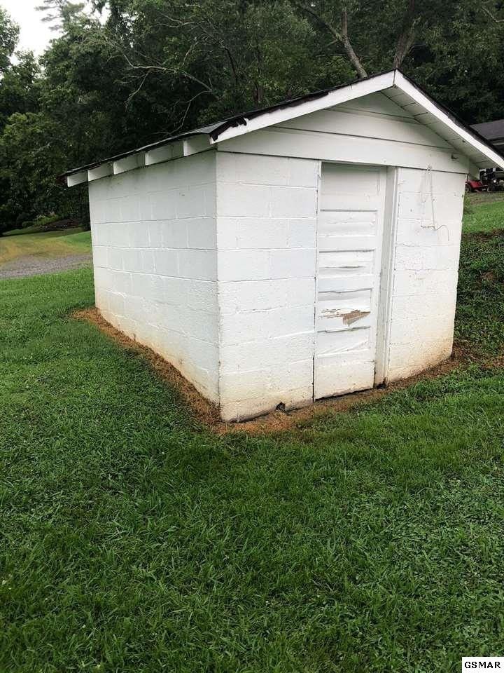 1920 Waldens Creek Rd, Sevierville, TN 37862