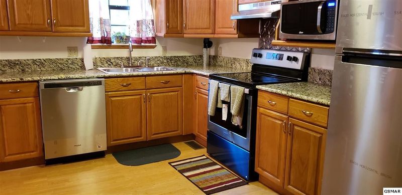 2451 Hawkeye Vw, Sevierville, TN 37876