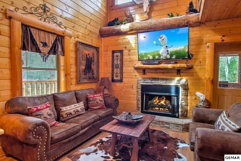2442 Bobs Ps, Sevierville, TN 37876