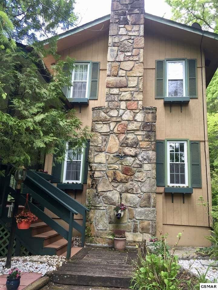 2409 Woodside Ln, Sevierville, TN 37862