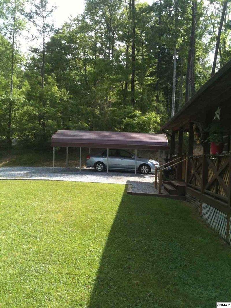 1516 Alpine Dr, Sevierville, TN 37876