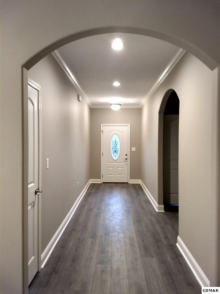2201 Boulder Crest Ln, Sevierville, TN 37876