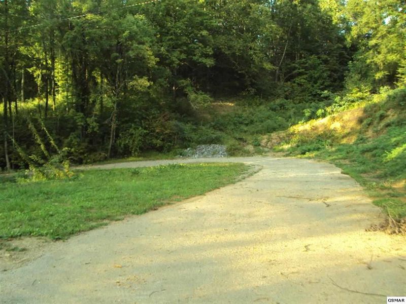 508 Gnatty Branch Rd Lot 1, Sevierville, TN 37876