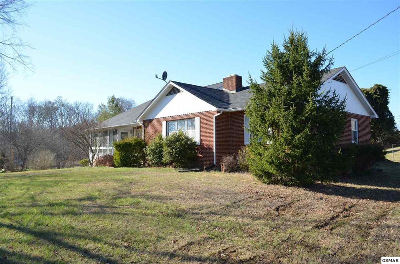 1444 Chapman Hw, Sevierville, TN 37876