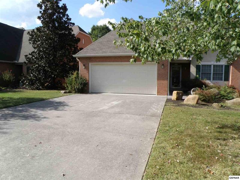 374 Paine Lake, Sevierville, TN 37862