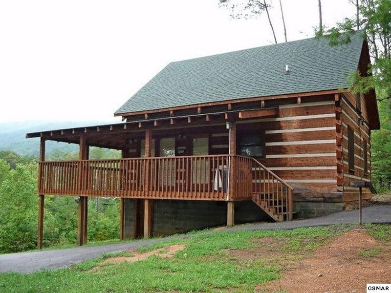 1530 Bluff Ridge Rd, Sevierville, TN 37862