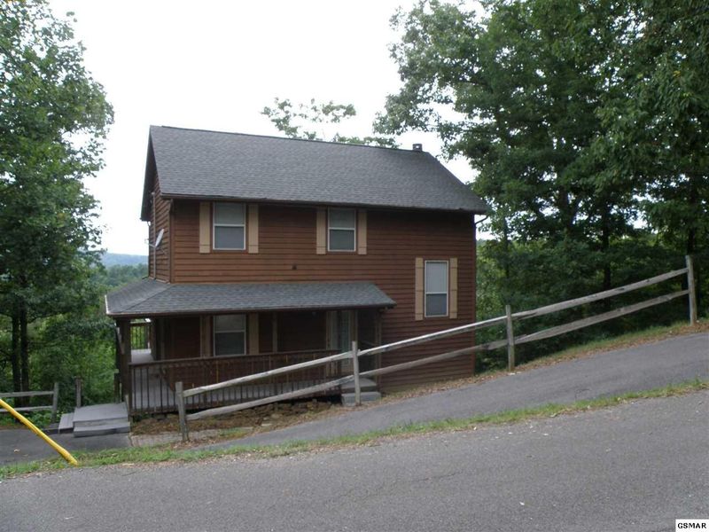 2872 Pine Haven Dr, Sevierville, TN 37862