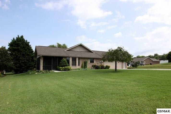 2501 Lees Pa, Sevierville, TN 37876