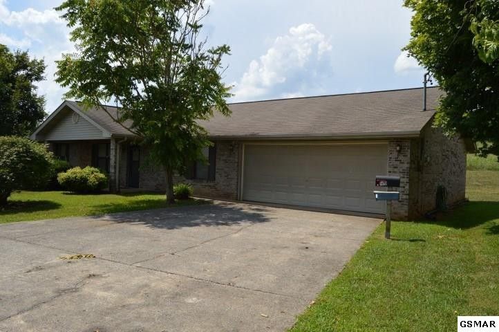 1419 Little Kaycee Dr, Sevierville, TN 37876