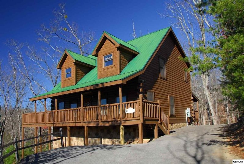 2230 Breezy Rd #BREEZYTREEHOUSE, Sevierville, TN 37876