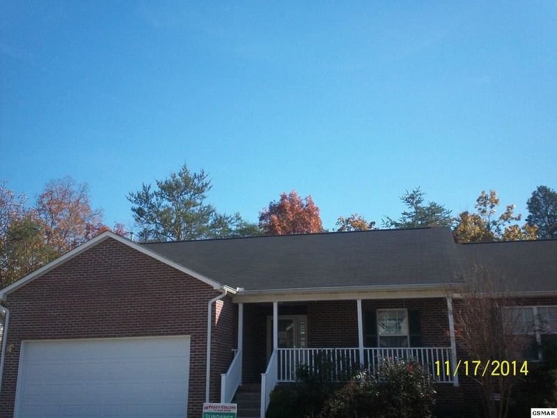 1122 Long Meadow Dr, Knoxville, TN 37920