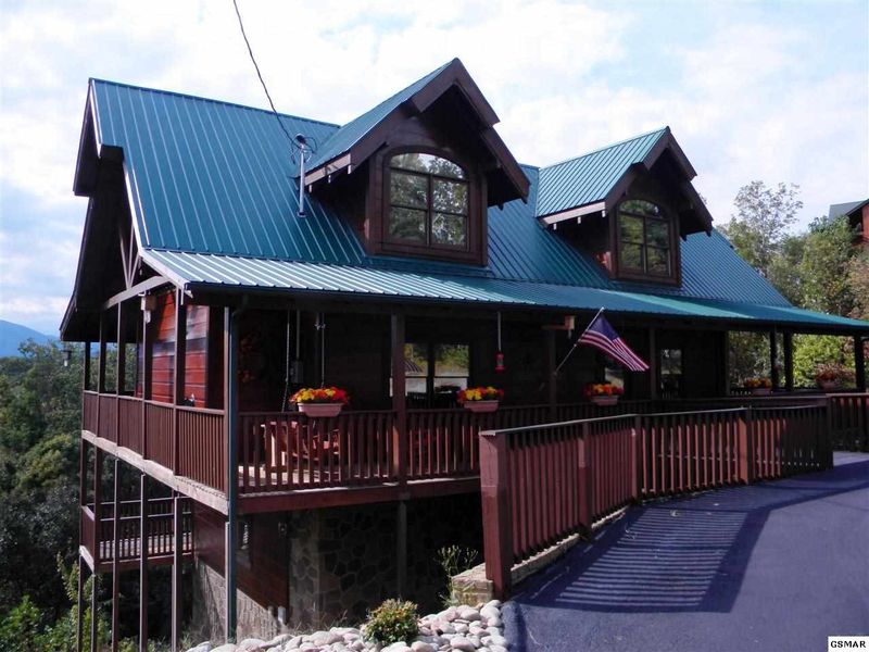 1639 Nicoha Blvd #GREATVIEWS, Sevierville, TN 37876