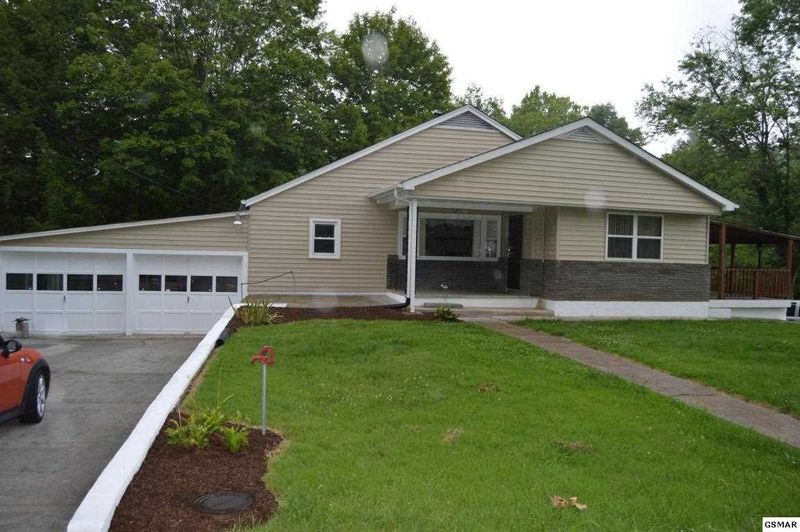 7829 Rollen Rd, Knoxville, TN 37920