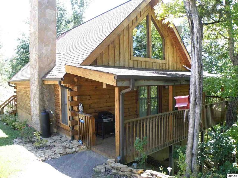 1111 Gordon Ln #CABIN145, Sevierville, TN 37876