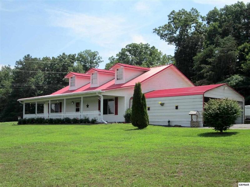 2406 Manning Ct, Sevierville, TN 37876
