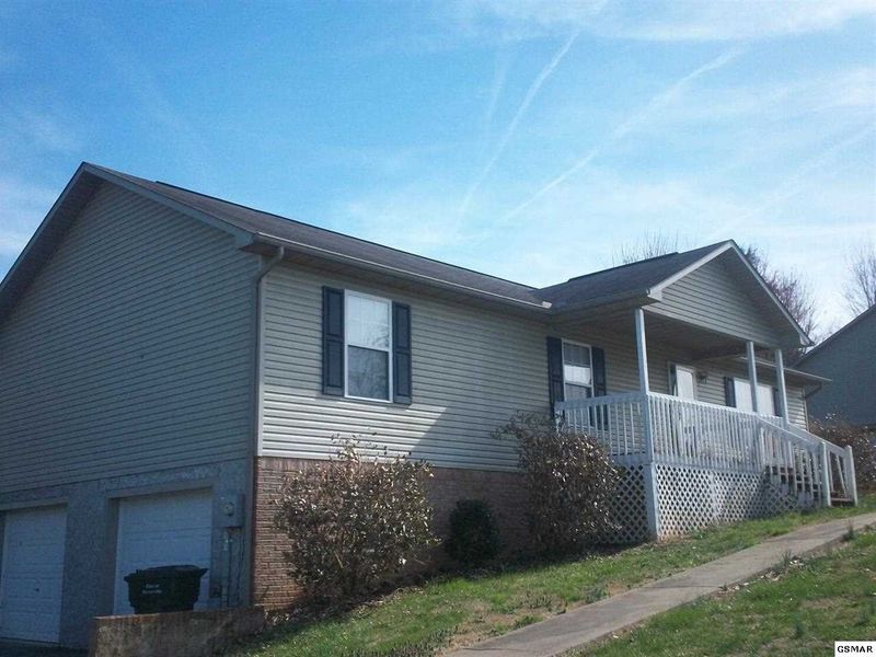 1554 Kildee Ln, Sevierville, TN 37862