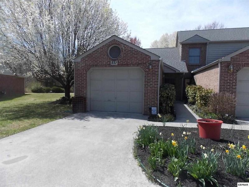 551 Sunrise Cir, Sevierville, TN 37862