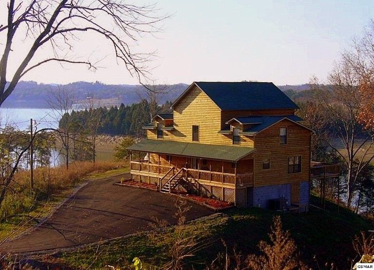 825 Penelope Ln, Sevierville, TN 37876