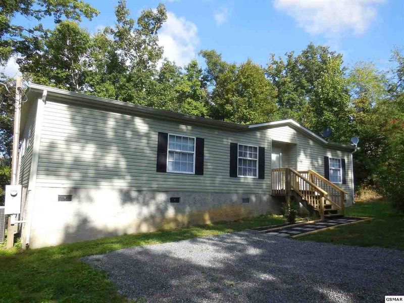 1339 Hickory Tree St, Sevierville, TN 37876
