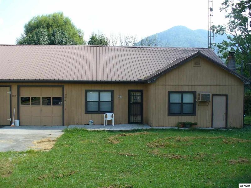 3919 Wears Valley Rd #SHORTSALE, Sevierville, TN 37862