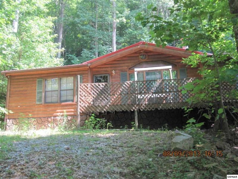 3260 Duncan Springs Rd, Sevierville, TN 37876