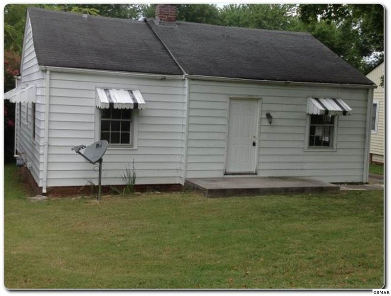 2511 Clark Ave, Maryville, TN 37804